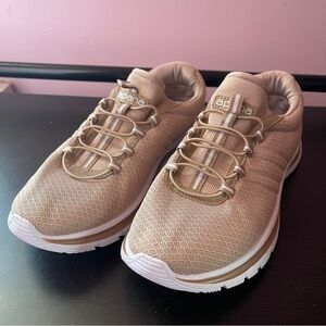 Apana Women's Beige Sneakers